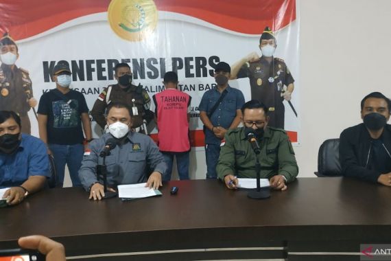 Buron Sejak 2016, Terpidana Korupsi Ini Dibekuk Tim Tabur Kejati Kalbar - JPNN.COM