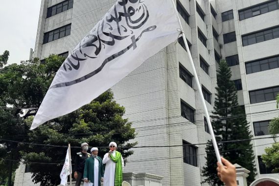 Menantu Habib Rizieq Shihab Jadi Orator Aksi Bela Islam di Depan Kantor Menag Yaqut - JPNN.COM