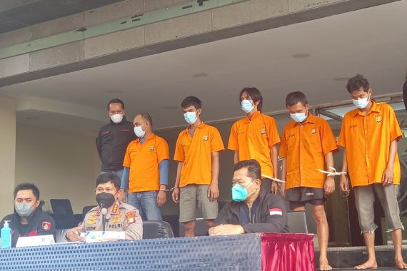 Kawanan Perampok Beraksi di Depok, 5 Karyawan Toko Elektronik Diikat, Uang Rp 140 Juta Raib - JPNN.COM