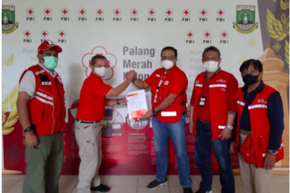 Peduli Korban Banjir Banten, PMI DKI Salurkan Bantuan Kemanusiaan - JPNN.COM