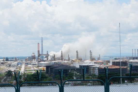 Warga Mendengar Suara Gemuruh di Lokasi Kilang Pertamina, Lalu Muncul Api - JPNN.COM