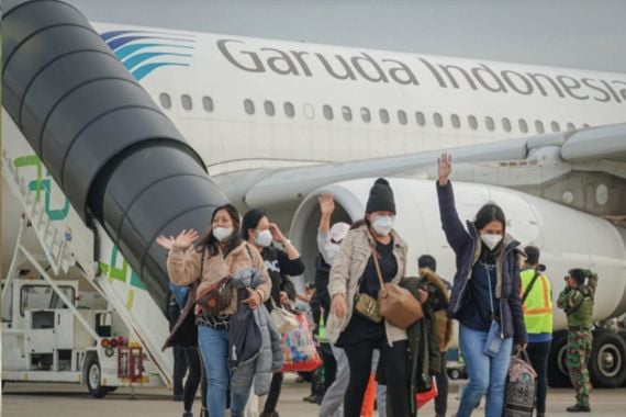 Evakuasi 80 WNI dari Ukraina Sukses, Garuda Indonesia Bangga - JPNN.COM