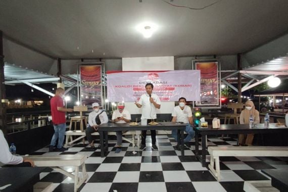 Deklarasi di Banjarmasin, KOBAR: Jangan Malu-Malu Suarakan Dukungan Jokowi Tiga Periode - JPNN.COM