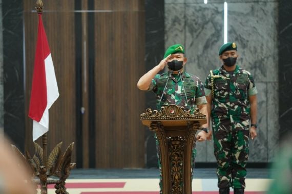 Jenderal Dudung Pimpin Sertijab di TNI AD, Singgung Kata Petarung - JPNN.COM