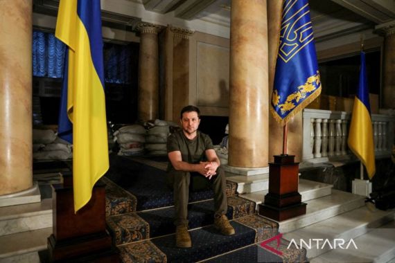 Presiden Ukraina: Boikot Impor Rusia, Biarkan Perang yang Menyuapi Mereka - JPNN.COM