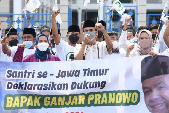 Santri di Jatim Deklarasi Dukungan untuk Ganjar Pranowo Maju di Pilpres 2024 - JPNN.COM