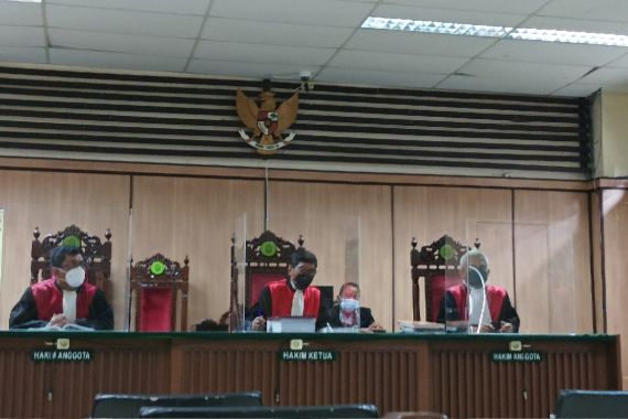 Sidang Perdana Adam Deni Ditunda, JPU Beberkan Alasannya - JPNN.COM