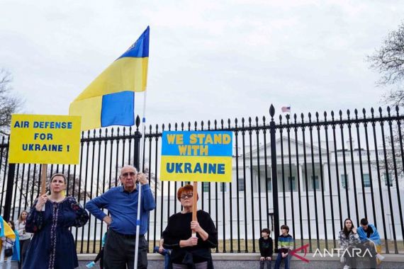 Amerika Serikat Ada di Balik Pengembangan Senjata Biologis di Ukraina? - JPNN.COM