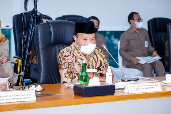 Wakil Ketua MPR Singgung Hasil Survei Denny JA yang Menjawab Data Milik Luhut - JPNN.COM