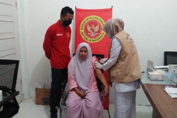 Binda Aceh Gelar Vaksinasi di 12 Lokasi Untuk Tekan Penyebaran Covid-19 - JPNN.COM