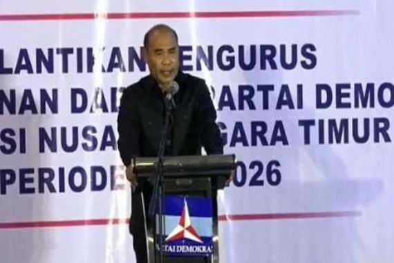 Waduh, Gubernur Viktor Laiskodat Ancam Bakar Pabrik Pakan Ternak di Jawa - JPNN.COM