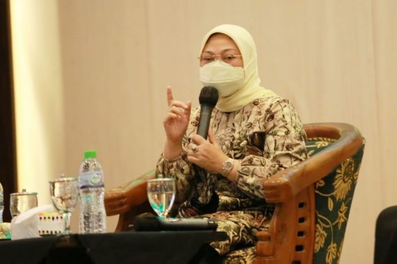 Menaker Ida Dorong Kaum Perempuan Terus Kembangkan Kompetensi Diri - JPNN.COM