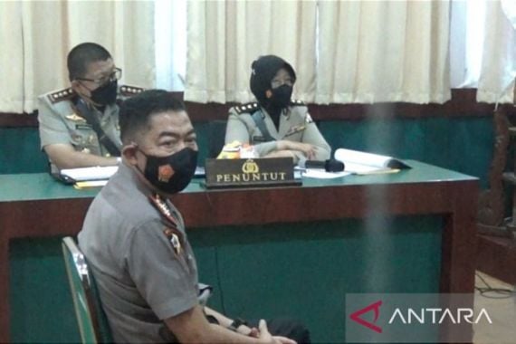 Kabar Terbaru Kasus Perwira Polisi AKBP M, Nasibnya di Ujung Tanduk - JPNN.COM