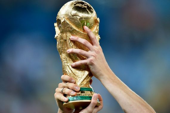 Beli Atribut dan Pernak-pernik Palsu Piala Dunia di Qatar? Ini Akibatnya - JPNN.COM