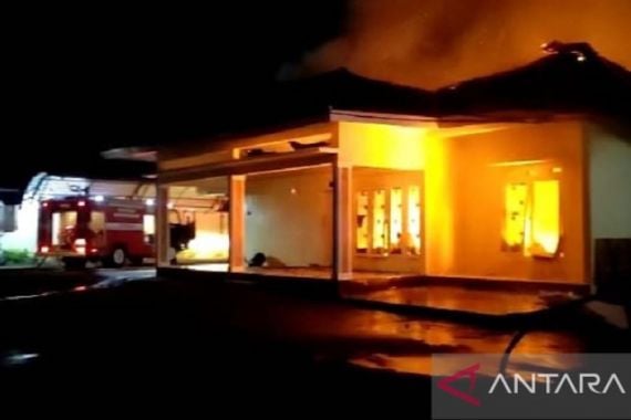 Kombes Kaswandi Soal Penyebab Kebakaran Rumah Dinas Wagub Jambi, Ternyata - JPNN.COM