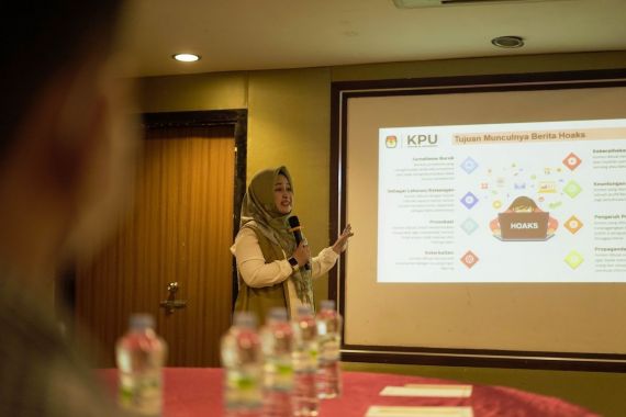 KPU Makassar Lakukan Cara Ini untuk Meningkatkan Pemilih Cerdas - JPNN.COM
