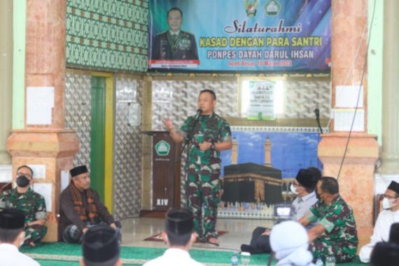 Jenderal Dudung Bahagia Setelah Mendapat Penjelasan dari Pimpinan Pospes di Aceh - JPNN.COM