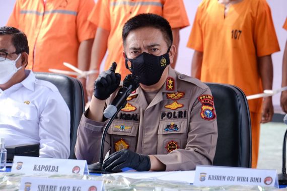 Irjen Iqbal Tidak Akan Pandang Bulu Menyikat Pelaku Karhutla - JPNN.COM