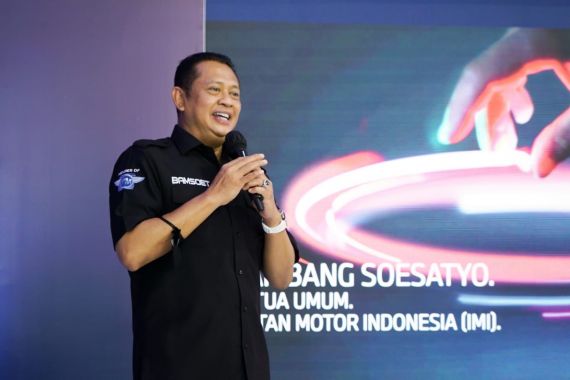 BMW Hadirkan Bengkel Perbaikan Mobil Terlengkap di Indonesia, Bamsoet Bilang Begini - JPNN.COM