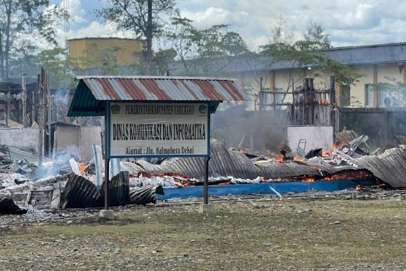 Irjen Mathius Fakhiri: Pasukan Brimob Sudah Naik Pagi Tadi - JPNN.COM