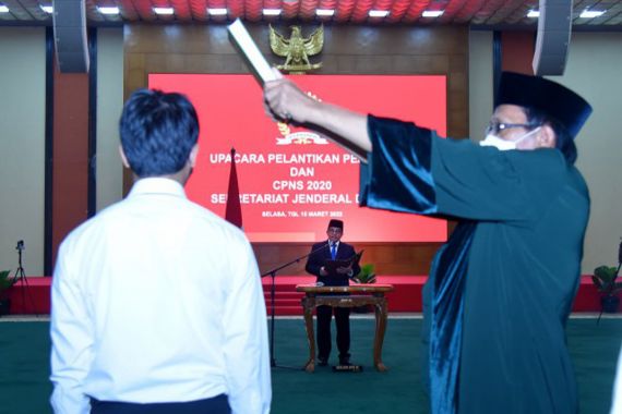 Pesan Mengharuskan Sekjen DPR Indra Iskandar kepada 79 PNS Baru, Simak Baik-baik - JPNN.COM