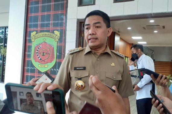 IRT Meninggal Saat Antre Minyak Goreng, Wali Kota Samarinda Keluarkan Perintah tegas - JPNN.COM