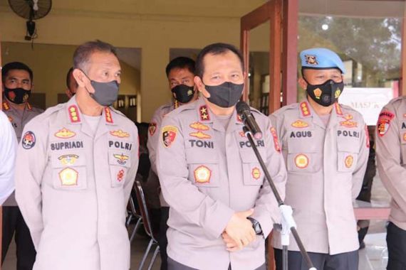 Hermanto Tewas Dianiaya di Sel, Kapolsek Langsung Dicopot, 4 Polisi jadi Tersangka - JPNN.COM