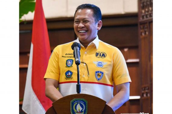 Bamsoet Dukung Usulan Jokowi Dianugerahi Gelar Bapak Otomotif Indonesia - JPNN.COM