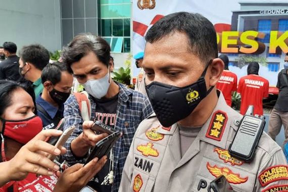 Sopir Ambulans dan Pengemudi Mercy yang Viral Bakal Bertemu di Kantor Polisi - JPNN.COM