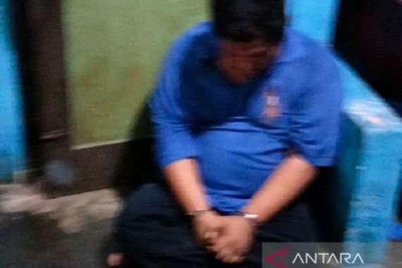 Oknum PNS Ini Disergap saat Gelar Pesta Terlarang Bareng 10 Orang di Warung, Ya Ampun - JPNN.COM