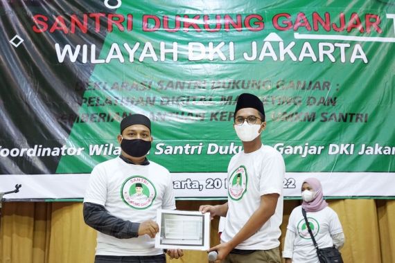 Santri di Jabodetabek Deklarasi Dukung Ganjar Sekaligus Merilis Program Ini - JPNN.COM