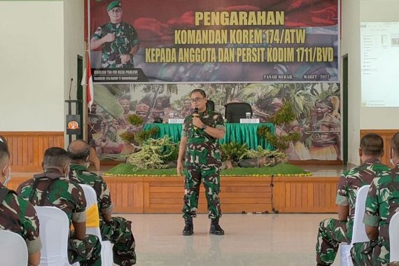 Sambangi Markas Kodim, Brigjen TNI Reza Pahlevi: Saya Bangga - JPNN.COM