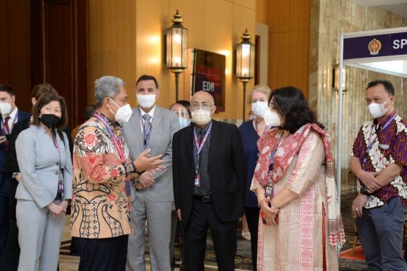 Menteri Siti Nurbaya: Momentum Wujudkan Tindakan Kolektif untuk Atasi Tiga Krisis Planet - JPNN.COM