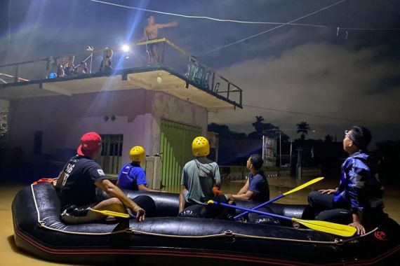 Banjir Sangatta, Irwan Minta Pemerintah Pusat Turun Tangan - JPNN.COM