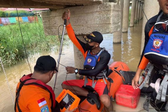 Jasad Bocah yang Tenggelam di Sungai Batanghari Belum Ditemukan - JPNN.COM