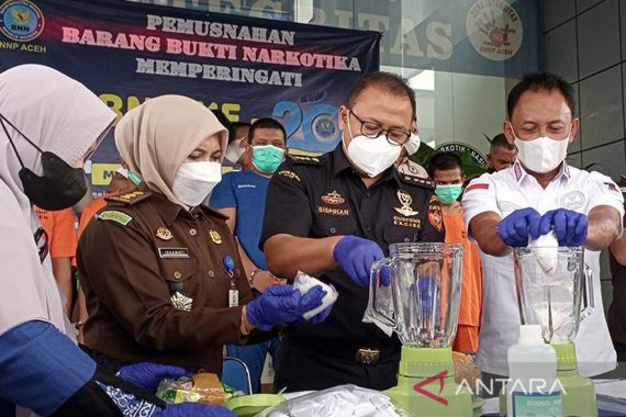 14,1 Kg Sabu-Sabu Diblender Petugas BNNP Aceh, Lihat Tuh - JPNN.COM