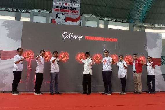 Relawan se-Provinsi Riau Gaungkan Satu Komando di Bawah Jokowi - JPNN.COM