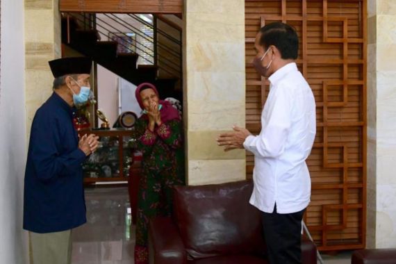 Jokowi Ajak Seluruh Masyarakat Indonesia Mendoakan Buya Syafii - JPNN.COM