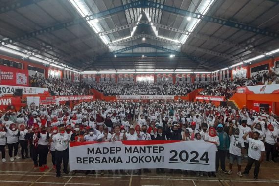 Relawan se-Kabupaten Banyumas 'Madep Mantep 2024 Bersama Jokowi' - JPNN.COM