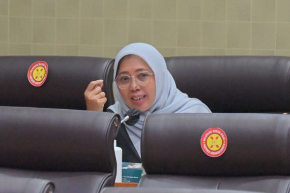 Legislator Minta BP2MI Menyegerakan Optimalisasi JKN bagi Pekerja Migran Indonesia - JPNN.COM