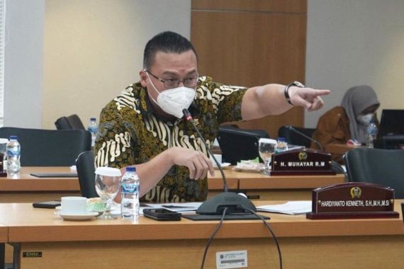 Kenneth PDIP Minta Anies Tuntaskan Masalah Air Bersih di Jakarta - JPNN.COM