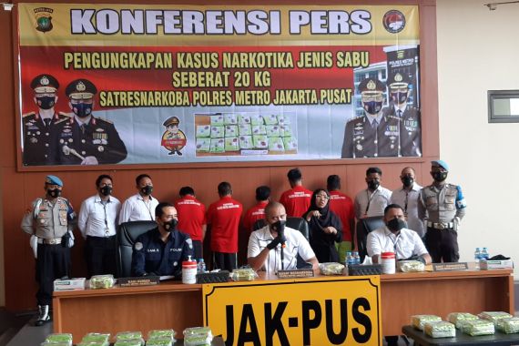 5 Kurir Bawa 20,9 Kg Sabu-Sabu Dibekuk Polisi, Terancam Hukuman Mati  - JPNN.COM