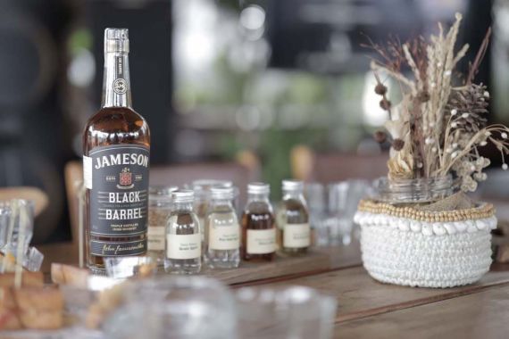 Manisnya Vanila dan Karamel Jadi Citarasa Khas Jameson Black Barrel - JPNN.COM