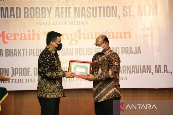 Kemendagri: Pak Bobby Nasution Sungguh Menginspirasi - JPNN.COM