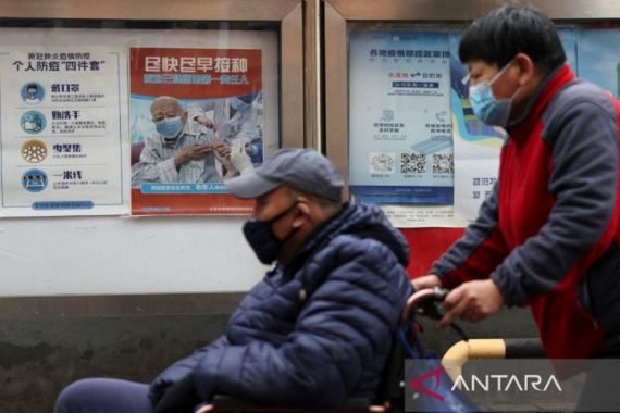 China Gunakan Sanksi untuk Paksa Lansia Ikut Vaksinasi - JPNN.COM