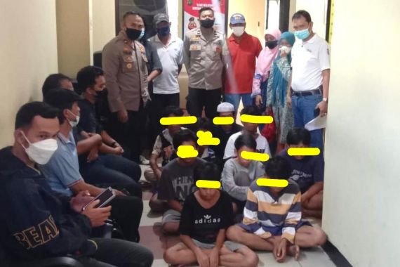 9 Remaja Ditangkap karena Tawuran, Lihat Itu Pelakunya, Ya Ampun - JPNN.COM