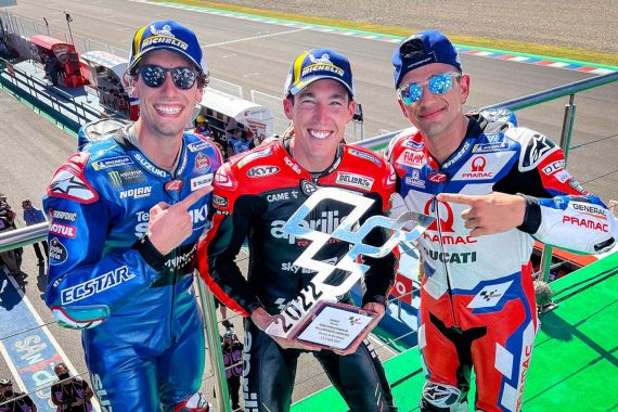 Hasil MotoGP Argentina 2022: Abang Juara, Adik Menderita - JPNN.COM