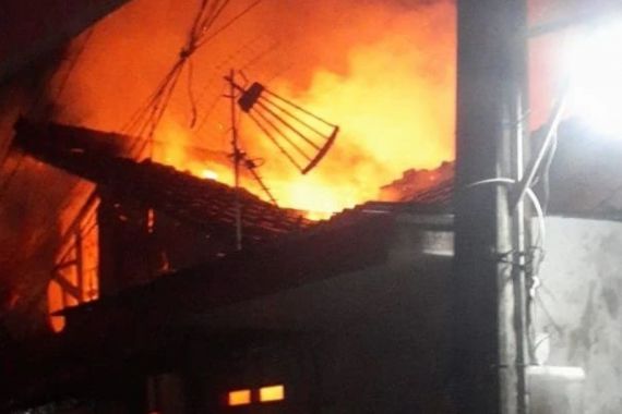 Rumah Haji Sarbini Ludes Terbakar, Sebegini Kerugiannya, Ya Ampun - JPNN.COM