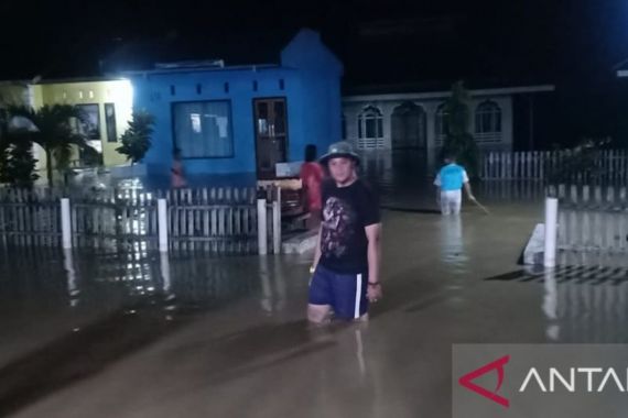 Curah Hujan Tinggi, 3 Desa Ini Terendam Banjir, Mohon Doanya - JPNN.COM