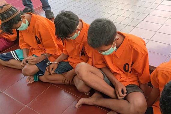 4 Anak di Bawah Umur Ini Ternyata Begal Sadis, Senjata Beli di Madura, Modusnya Baru - JPNN.COM